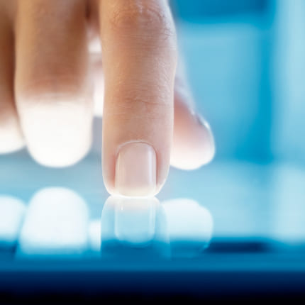 A digital marketing agency expert working on a PPC campaign